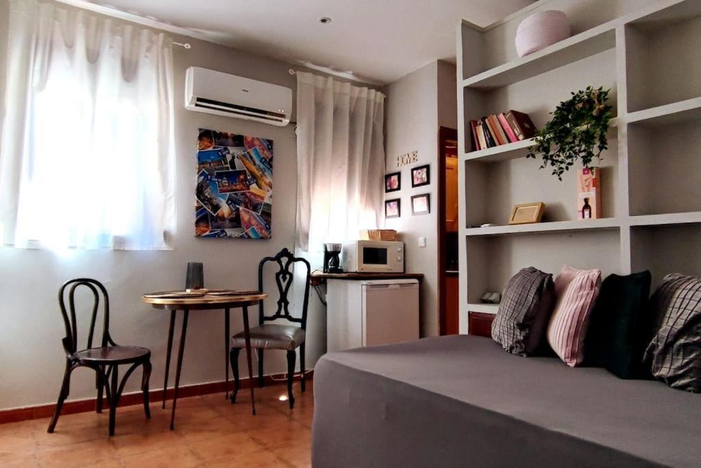 Estudio Lavapiés cerca de Antón Martín Madrid Esterno foto
