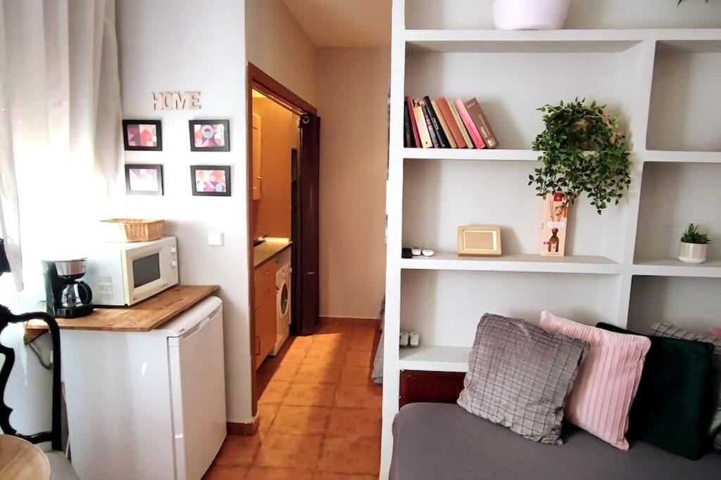 Estudio Lavapiés cerca de Antón Martín Madrid Esterno foto