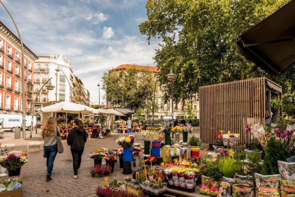 Estudio Lavapiés cerca de Antón Martín Madrid Esterno foto