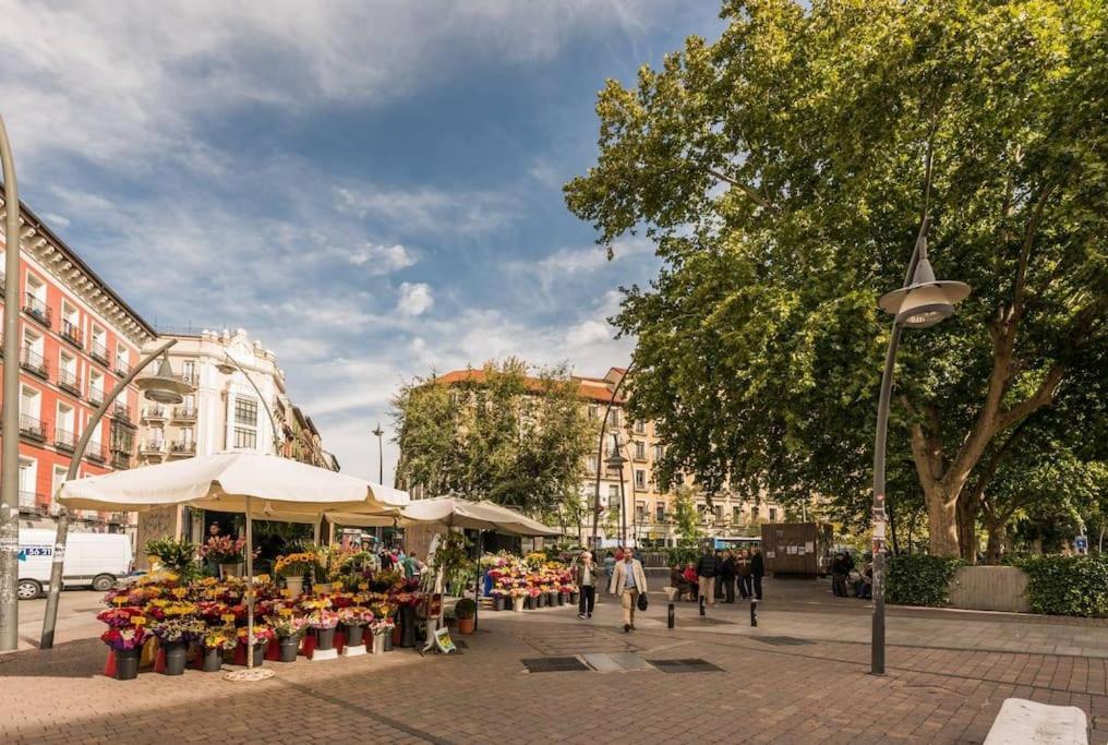 Estudio Lavapiés cerca de Antón Martín Madrid Esterno foto